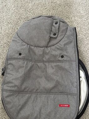 Skip Hop Heather Gray Padded Baby Carseat Cover. Never used.